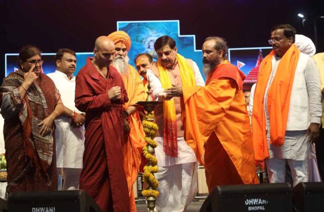 Simhastha 2028: उज्जैन में गूंजे मैथिली ठाकुर के भजन, सिंहस्थ 2028 को लेकर CM यादव का बड़ा बयान