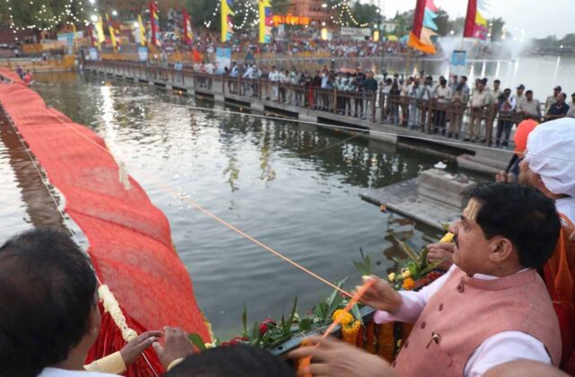 Simhastha 2028: उज्जैन में गूंजे मैथिली ठाकुर के भजन, सिंहस्थ 2028 को लेकर CM यादव का बड़ा बयान