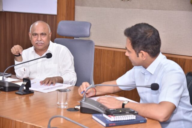 Betul Development Review: बैतूल का बदलेगा स्वरूप! मल्टीलेवल पार्किंग, आईएसबीटी और गीताभवन प्रोजेक्ट्स पर तेज हुई कार्रवाई