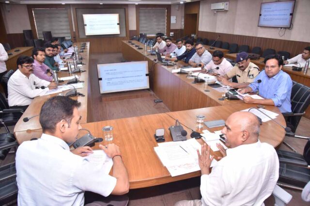 Betul Development Review: बैतूल का बदलेगा स्वरूप! मल्टीलेवल पार्किंग, आईएसबीटी और गीताभवन प्रोजेक्ट्स पर तेज हुई कार्रवाई