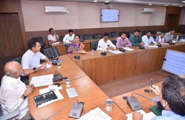 Betul Development Review: बैतूल का बदलेगा स्वरूप! मल्टीलेवल पार्किंग, आईएसबीटी और गीताभवन प्रोजेक्ट्स पर तेज हुई कार्रवाई