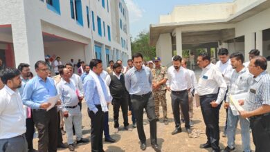 Betul Collector Inspection: आमला दौरे पर कलेक्टर डॉ. सोनवणे की सख्ती, सफाई नहीं होने पर स्वच्छता निरीक्षक को नोटिस