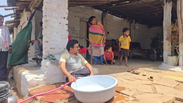Betul Drinking Water Crisis: चार महीने से सूखे थे नल, पानी के लिए भटक रहे थे ग्रामीण, कलेक्टर की पहल पर अब हर घर पहुंच रहा साफ पानी