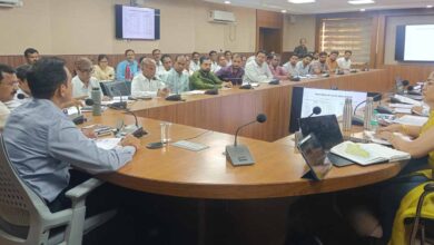Betul Health Department Review: बैतूल में स्वास्थ्य सेवाओं पर कलेक्टर सख्त, टीकाकरण में लापरवाही पर निलंबन के निर्देश