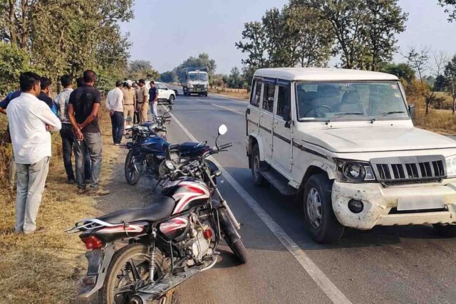 Betul Road Accident: तेज रफ्तार बोलेरो ने बाइक को मारी टक्कर, किसान की मौत; पत्नी घायल, दूसरे बाइक सवार को भी लिया चपेट में