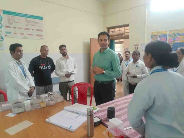 Betul Collector Inspection: घोड़ाडोंगरी दौरे में कलेक्टर का बड़ा एक्शन: सहायक यंत्री, इंजीनियर, सीएससी और सरपंच-सचिव पर गिरी गाज