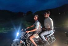 Betul Collector Action: बाइक पर गांव पहुंचे कलेक्टर, 3 साल से गायब शिक्षक पर टर्मिनेशन, सचिव निलंबित और रोजगार सहायक की सेवा समाप्त