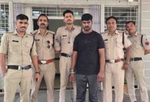 Shahpur Theft Case: शाहपुर चोरी कांड में बड़ा खुलासा, एक आरोपी दबोचा, दूसरे पर 10 हजार का इनाम