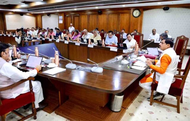 MP Cabinet Decisions 2026: मध्यप्रदेश कैबिनेट ने 32,070 करोड़ की योजनाओं को दी हरी झंडी, किसानों और स्वास्थ्य पर बड़ा फोकस