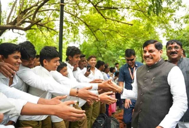 MP Development Projects: अमृत 1.0 से मेट्रोपोलिटन सिटी तक, सीएम मोहन यादव ने एमपी के इस शहर के विकास का रखा नया विजन