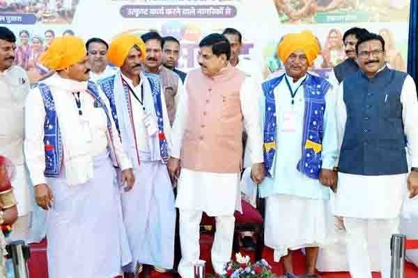 HD Cotton Farming: एमपी में कपास की खेती का बदला तरीका, HD Technology से लागत घटने और कमाई बढ़ने की उम्मीद