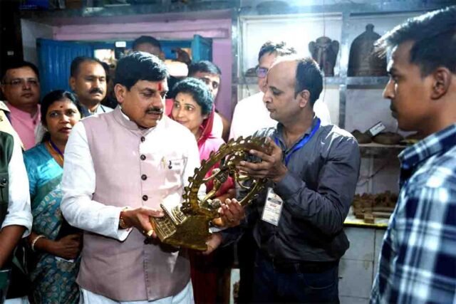 CM Mohan Yadav: CM मोहन यादव का बड़ा प्लान, पारंपरिक हुनर और स्थानीय उत्पादों से बढ़ेंगे रोजगार के अवसर