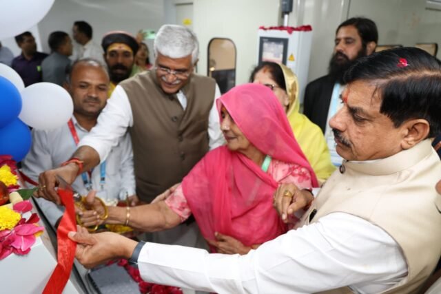 Manufacturing Plant MP: CM मोहन यादव ने किया एडवांस ऑप्टिकल फाइबर और बैटरी प्लांट का उद्घाटन, 30 हजार से ज्यादा रोजगार