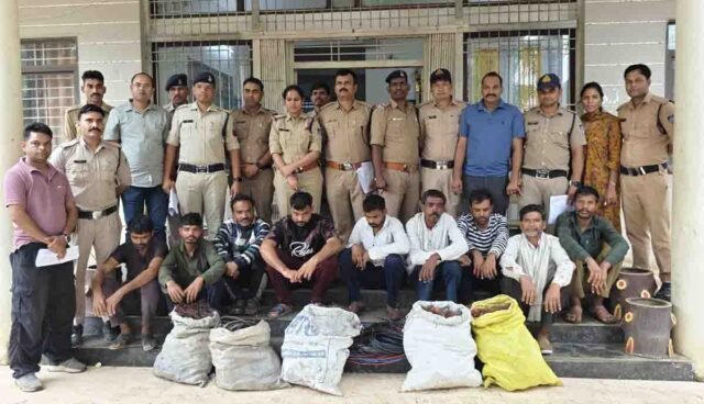 Multai Cable Theft: मुलताई पुलिस का बड़ा एक्शन, कॉपर केबल चुराने वाले अंतरराज्यीय गिरोह के 9 आरोपी गिरफ्तार