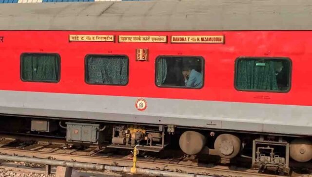 sampark kranti express: कम किराए में राजधानी जैसी रफ्तार, जानिए संपर्क क्रांति एक्सप्रेस की अनूठी बातें और इसके स्टॉपेज