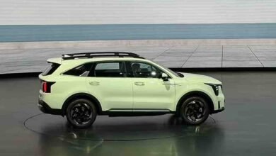 Kia Sorento Launch: लग्जरी केबिन और पैनोरमिक सनरूफ के साथ आई नई किआ सोरेंटो एसयूवी, जानें खासियतें