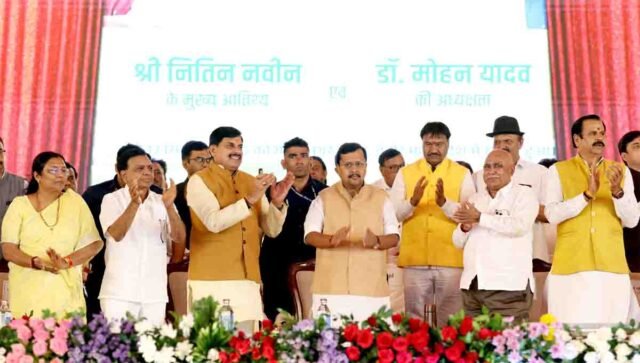 MP Swamitva Yojana: स्वामित्व योजना 2026: सीएम मोहन यादव और नितिन नबीन ने बांटे अधिकार पत्र, गांवों में खुशी की लहर