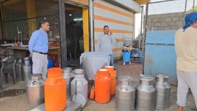 Dairy Business: बैंक से मिला 27 लाख का ऋण, 10 लाख अनुदान; अब रोज 4 हजार लीटर दूध का कारोबार