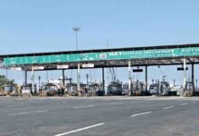 MP Barrier Less Tolling: एमपी का पहला बैरियर-रहित टोल प्लाजा: 100 किमी/घंटे की रफ्तार में भी कटेगा टैक्स, जानिए नया नियम