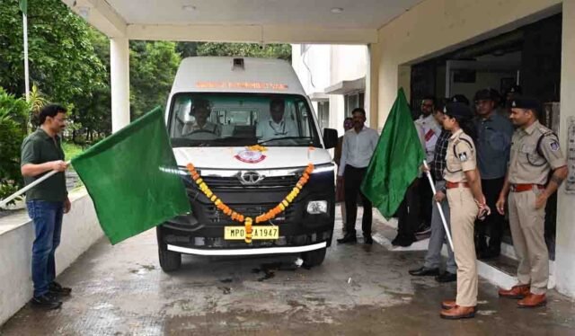 Betul Forensic Van: अपराध पर बैतूल पुलिस का बड़ा प्रहार: हाईटेक फॉरेंसिक वैन से तुरंत मिलेंगे सबूत, SP ने की शुरुआत