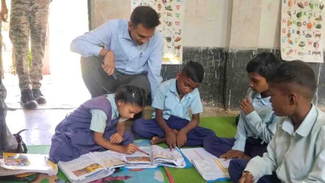 Betul Collector Action: स्कूल में सीपेज और ड्रेनेज की लापरवाही पर कलेक्टर खफा, एजेंसी को ब्लैकलिस्ट करने और अधिकारियों पर कार्रवाई के निर्देश