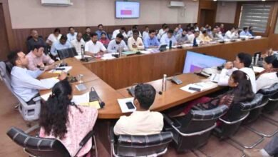 Betul Collector Action: एक्शन मोड में बैतूल कलेक्टर: बैठक में अनुपस्थित रहने पर CDPO का रोका इंक्रीमेंट, अफसरों को दी सख्त चेतावनी