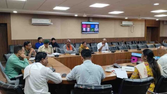 forest rights act: सामुदायिक वन अधिकारों पर बड़ा फैसला: बैतूल कलेक्टर ने एसडीएम और फॉरेस्ट अधिकारियों को दी चेतावनी