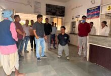 Multai Hospital Inspection: मुलताई अस्पताल पहुंचे प्रभारी सीएमएचओ डॉ संजीव शर्मा, खामियां देखकर दिए वेतन काटने के निर्देश