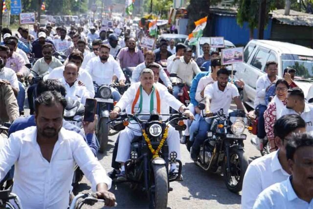 Betul Voter List: बैतूल में वोट बचाओ-देश बचाओ अभियान, कांग्रेस ने निकाली बाइक रैली और चुनाव आयुक्त का पुतला फूंका