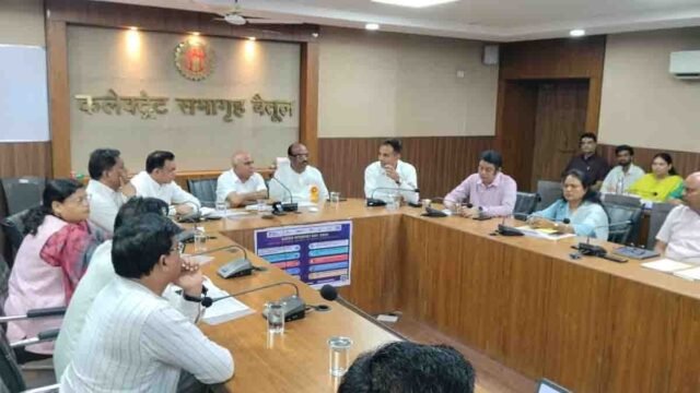 Betul Water Crisis: बैतूल में कम बारिश से गहराया जल संकट: 200 में से 127 डैम खाली, कलेक्ट्रेट की बैठक में लिए गए बड़े फैसले